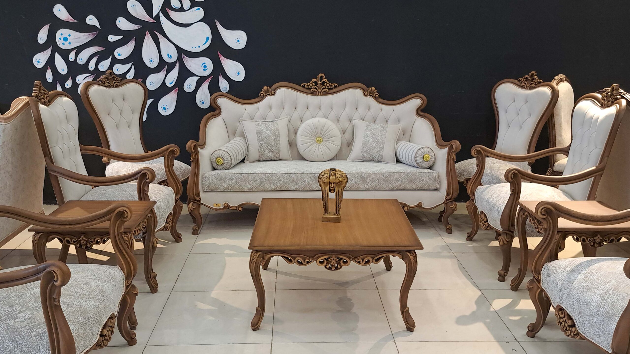 مبلمان کلاسیک جدید 