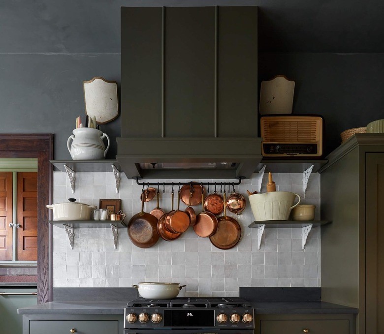 چیدمان کابینت عروس