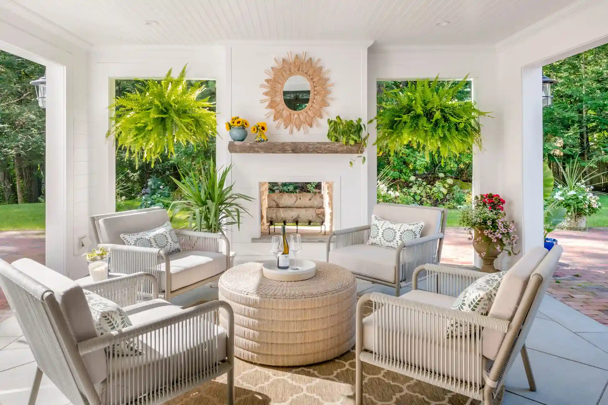 چیدمان مبلمان فضای باز