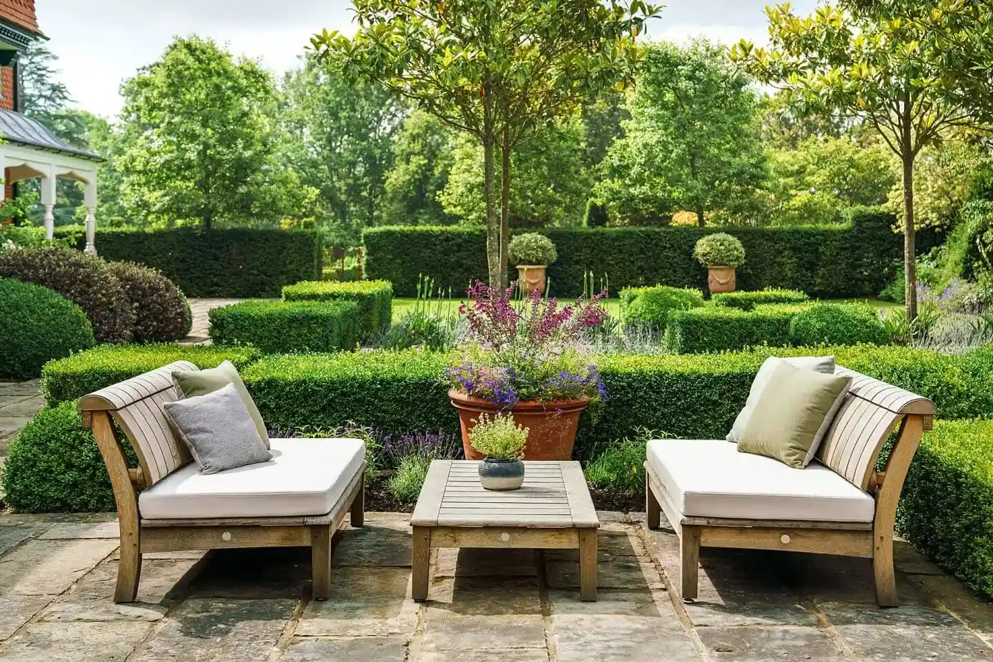 مبلمان فضای باز